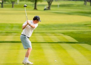 Nathan Smith plays his tee shot on the first hole during first round of stroke play of the 2016 U.S. Amateur Four-Ball at Winged Foot Golf Club in Mamaroneck, N.Y. on Saturday, May 21, 2016. (Copyright USGA/Fred Vuich)